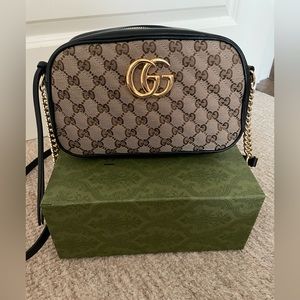 Gucci GG Marmont Small Shoulder Bag
